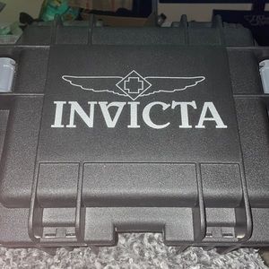 Invicta 3 slot watch case